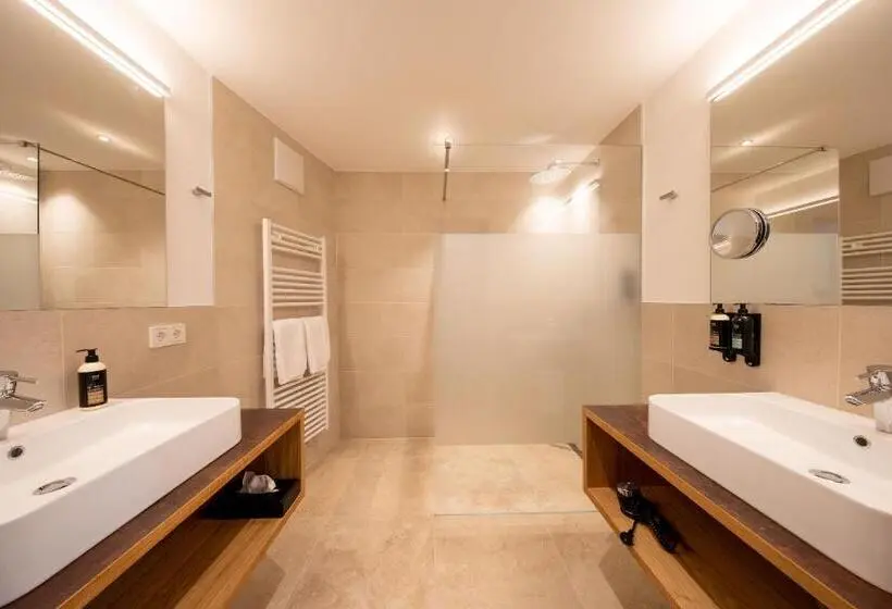Sviitti Vuoristonäkymä, Moseralm Dolomiti Spa Resort