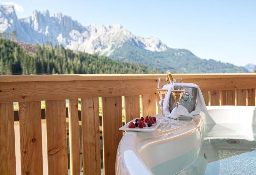 סוויטה עם ג'קוזי, Moseralm Dolomiti Spa Resort