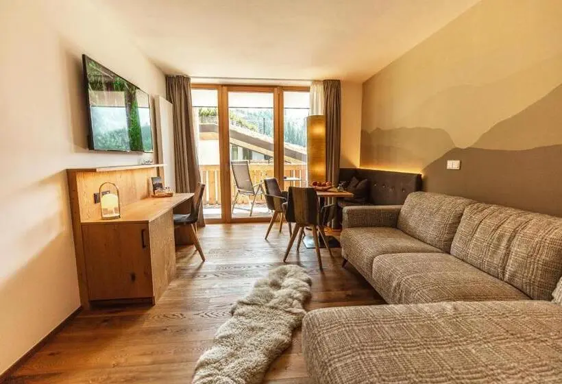 Sviitti 2 Makuuhuonetta, Moseralm Dolomiti Spa Resort