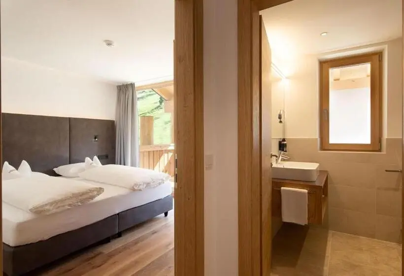 Sviitti 2 Makuuhuonetta, Moseralm Dolomiti Spa Resort