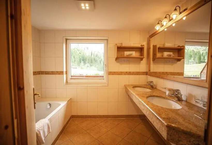 Juniorsviitti Vuoristonäkymä, Moseralm Dolomiti Spa Resort
