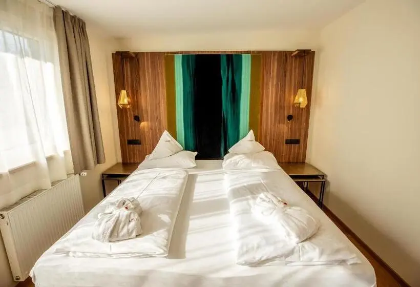Sviitti Puutarhanäkymä, Moseralm Dolomiti Spa Resort