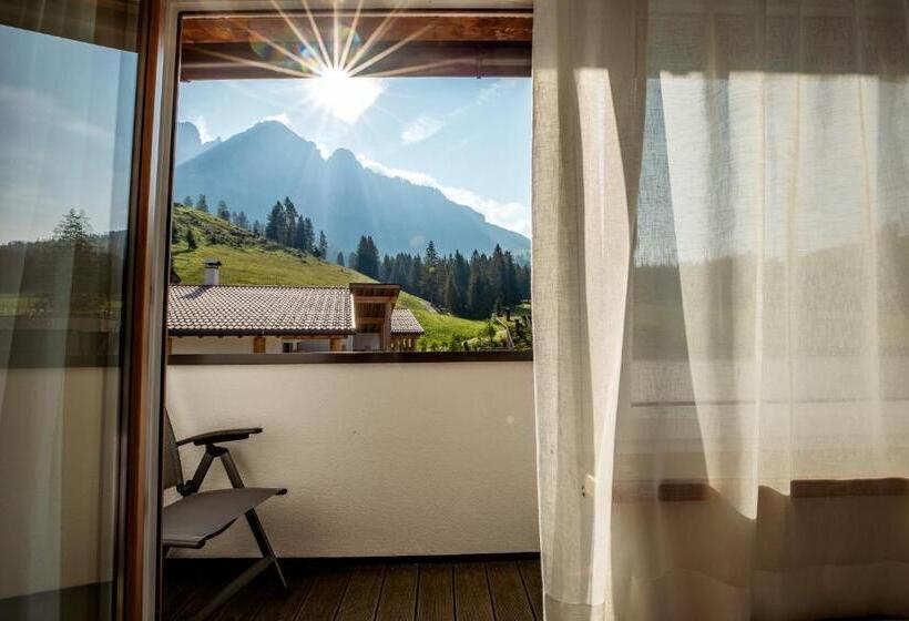 Люкс Вид на Сад, Moseralm Dolomiti Spa Resort