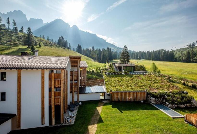 סוויטה נוף לגינה, Moseralm Dolomiti Spa Resort