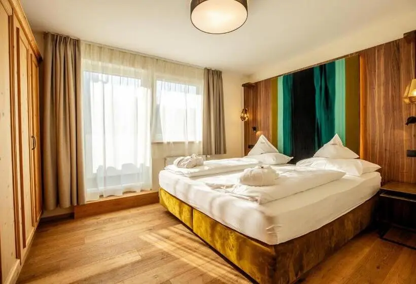 Sviitti Puutarhanäkymä, Moseralm Dolomiti Spa Resort
