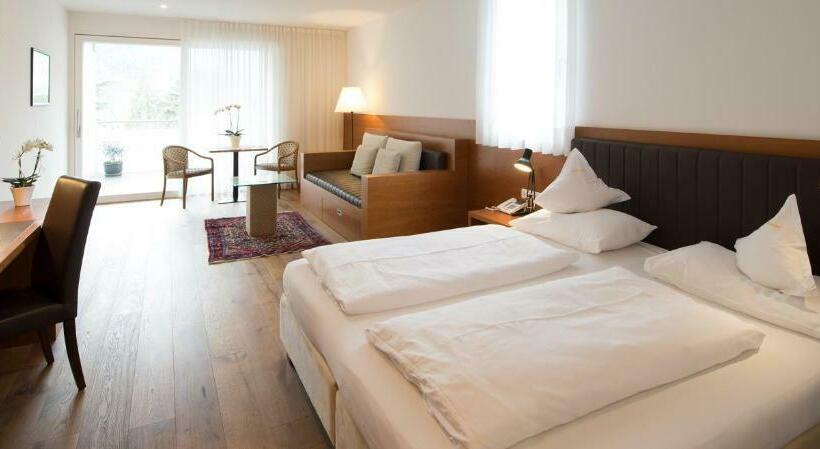 جناح مزوَّد بشرفة, Sonnenhof