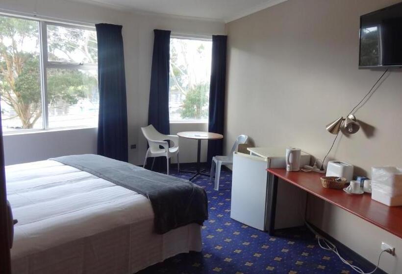 سوئیت با تخت بزرگ, The Wharf Hotel Wynyard