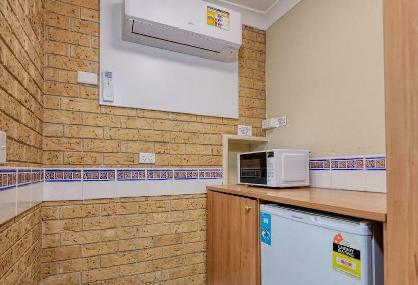 اتاق استاندارد, Forest Lodge Motor Inn & Restaurant