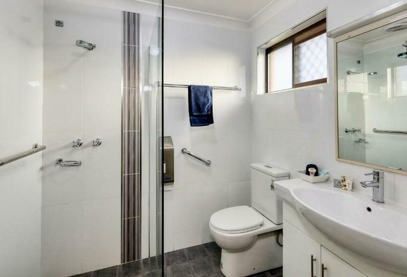 اتاق استاندارد, Forest Lodge Motor Inn & Restaurant