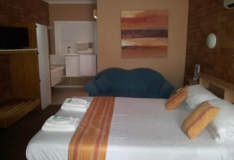 غرفة قياسية رباعية, Hilldrop Motor Inn