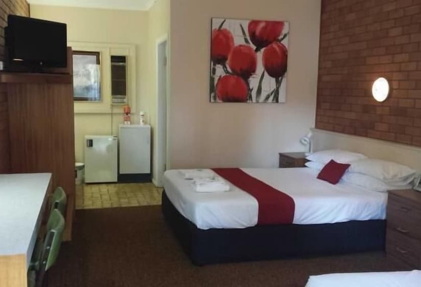 Номер Стандарт, Hilldrop Motor Inn