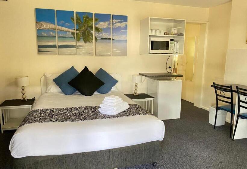 Семейный Номер, Motel Kempsey