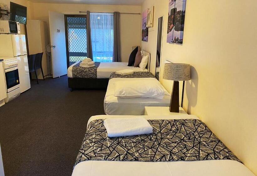 Четырехместный Номер Стандарт, Motel Kempsey