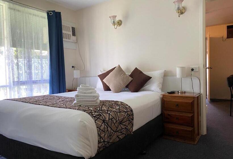 수피리어 룸 퀸 침대, Motel Kempsey
