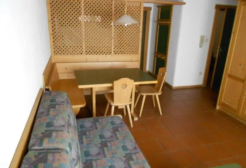 Huoneisto 1 Makuuhuone Parveke, Residence Silvester