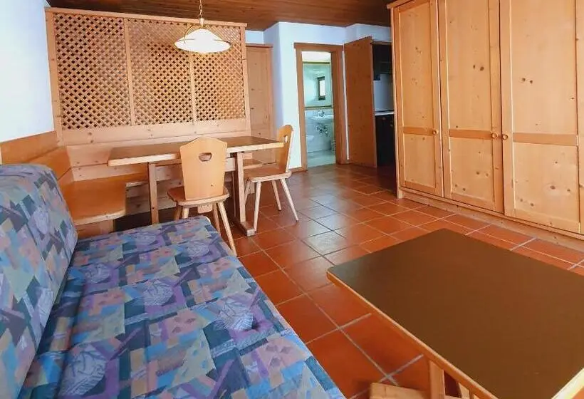 Huoneisto 1 Makuuhuone, Residence Silvester