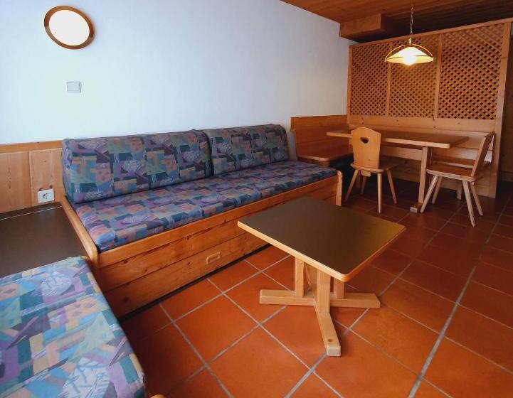 شقة غرفة واحدة, Residence Silvester