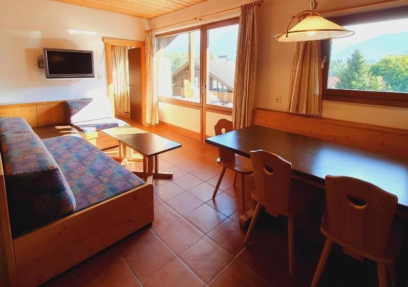 شقة غرفتين, Residence Silvester