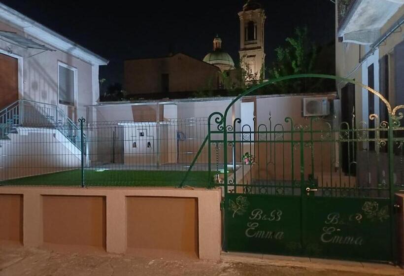 标准三人间, B&b Emma