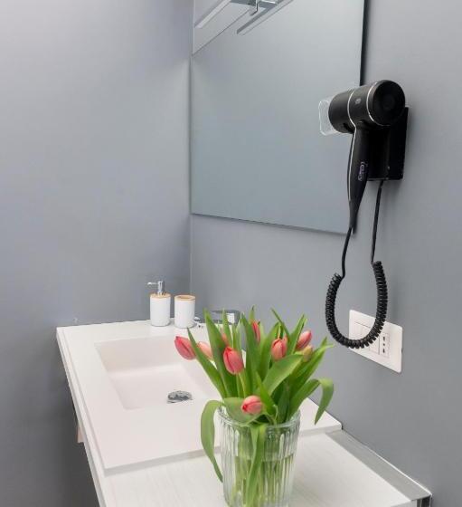 标准三人间, B&b Emma