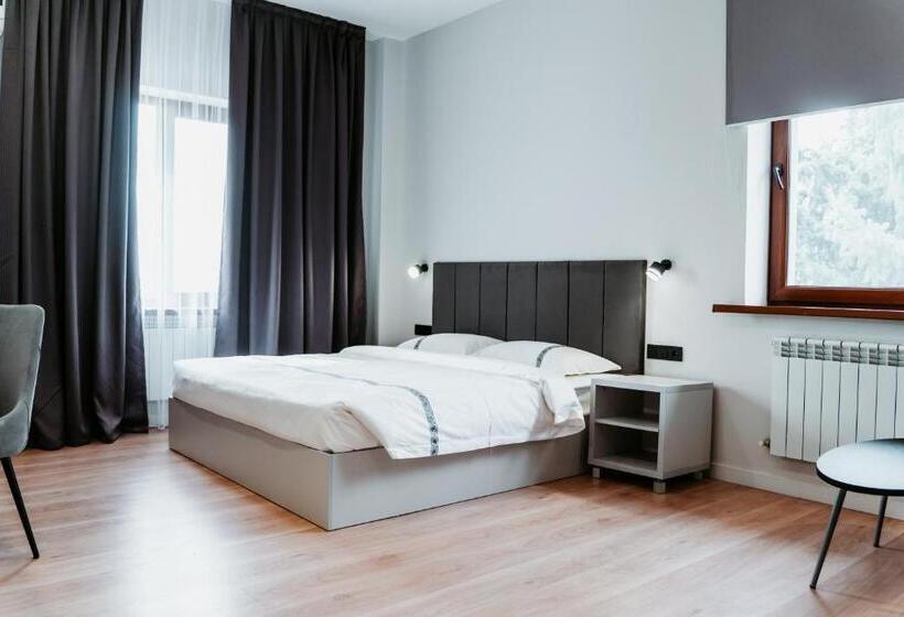 اتاق سوپریور با تخت بزرگ, Green Hill