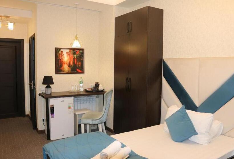 سوییت سوپریور, Tajikgrey Dushanbe