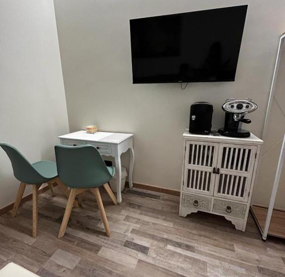 Dört Kişilik Standart Oda, Le Colonne Di San Luca Affittacamere