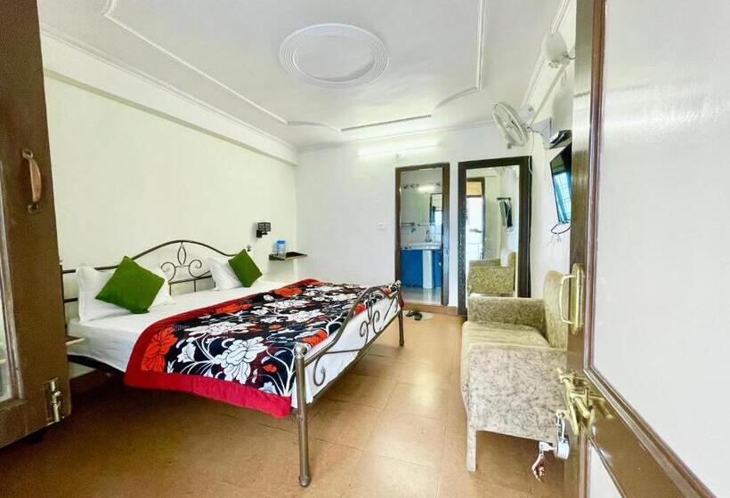 豪华房间, Central Hotel By Rb Group Mall Road Prime Location In Front Of Naini Lake Hygiene And Spacious Room