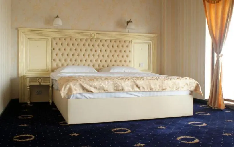 Standard-huone, Ambasador