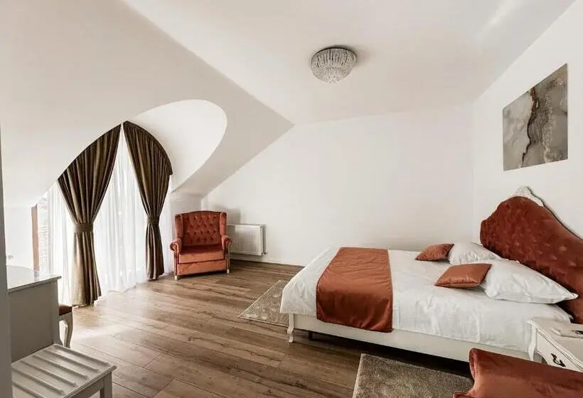 سوئیت با بالکن, Complex Vila Rania