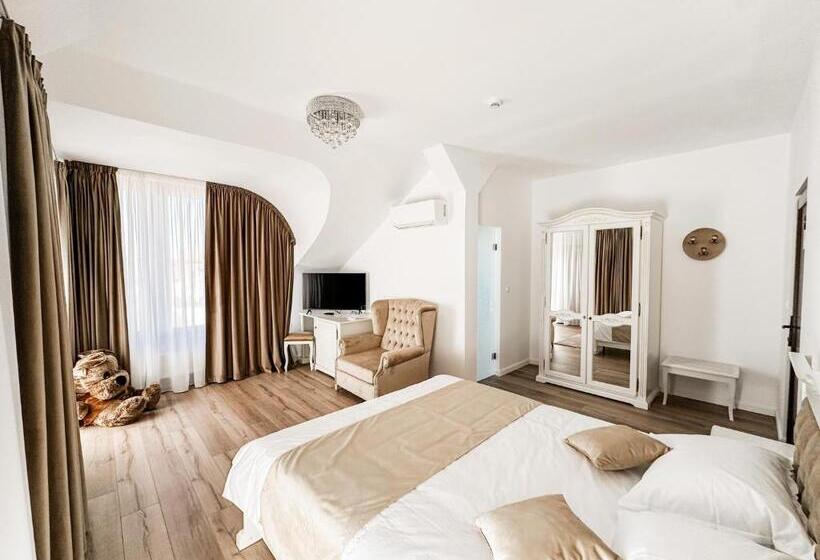 جناح مزوَّد بشرفة, Complex Vila Rania