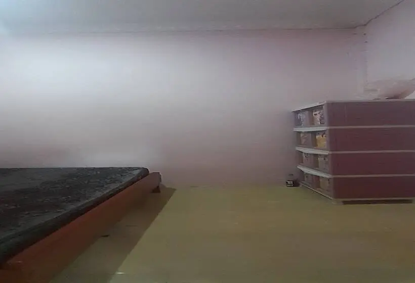 スタンダードルーム, Spot On 93851 Fermansio Homestay 1