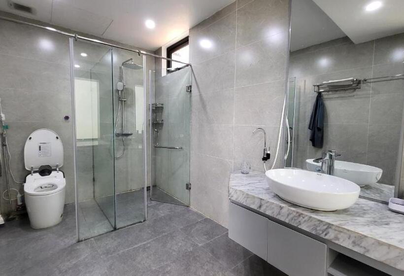 اتاق استاندارد با تراس, Lotus Premium Lodge