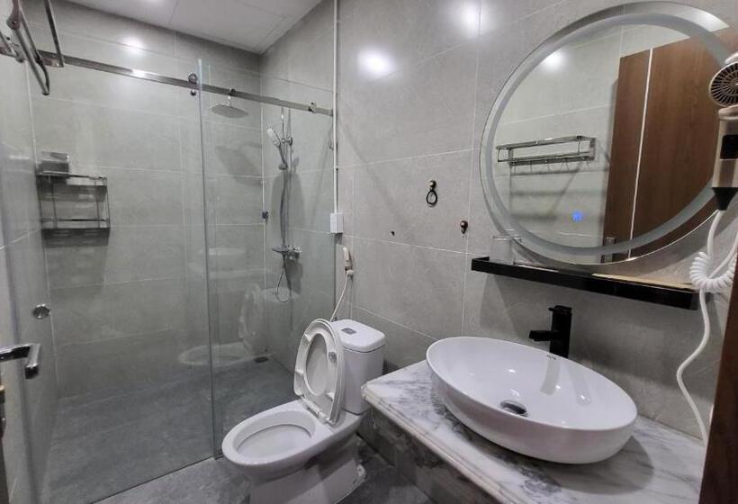 اتاق استاندارد با تخت بزرگ, Lotus Premium Lodge