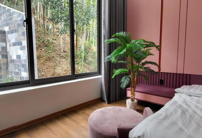 اتاق لوکس با تخت بزرگ, Lotus Premium Lodge