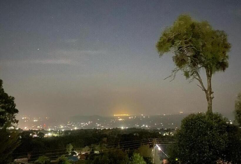 اتاق استاندارد با چشم‌انداز کوهستان, Kijabe Sunset View Guesthouse