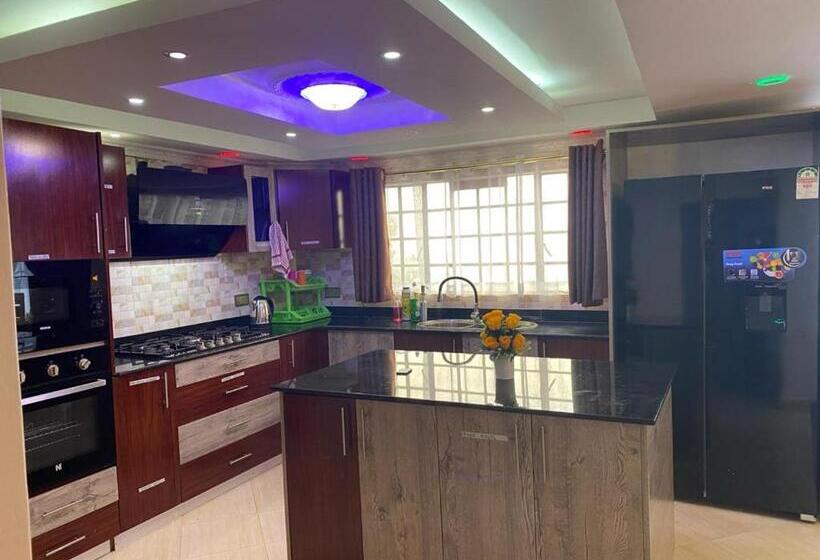 اتاق استاندارد با تخت بزرگ, Kijabe Sunset View Guesthouse