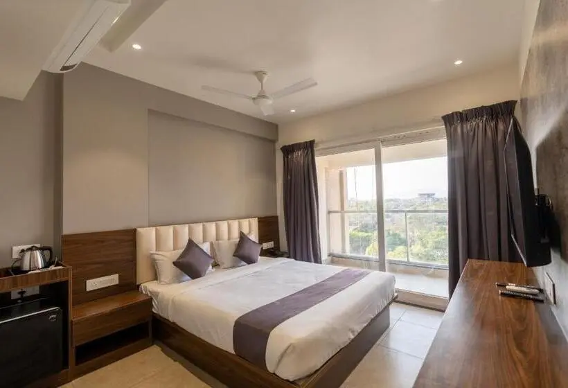 スーペリアールーム, The Living Hub Hotel, Kolhapur  Walkable From Central Bus Station