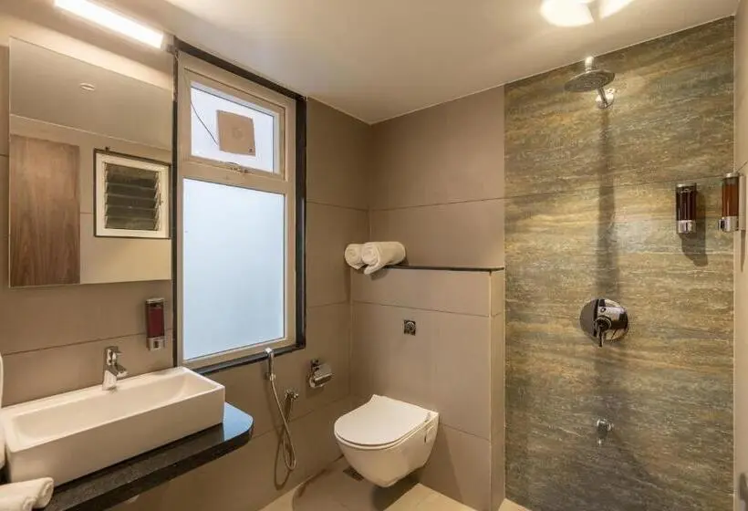 スーペリアールーム, The Living Hub Hotel, Kolhapur  Walkable From Central Bus Station