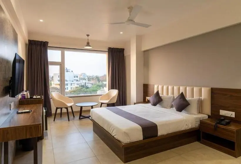 スーペリアールーム, The Living Hub Hotel, Kolhapur  Walkable From Central Bus Station