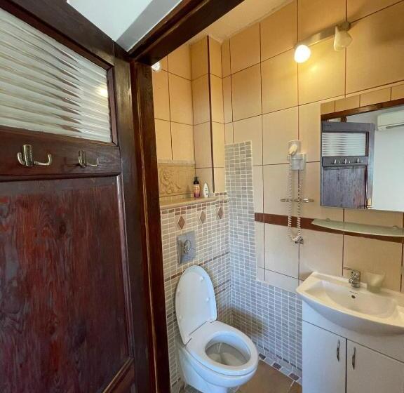 آپارتمان 1 خوابه با چشمانداز استخر, Yellow Villa With A Sea View