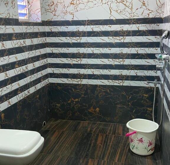 اتاق سوپریور با تخت بزرگ, The Grand Touch & The Royal Touch, New Digha ! Easygooroms