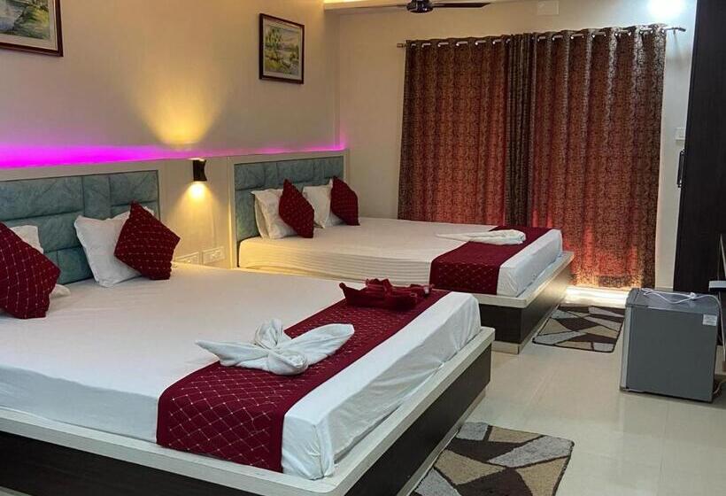 اتاق استاندارد چهار تخته, The Grand Touch & The Royal Touch, New Digha ! Easygooroms