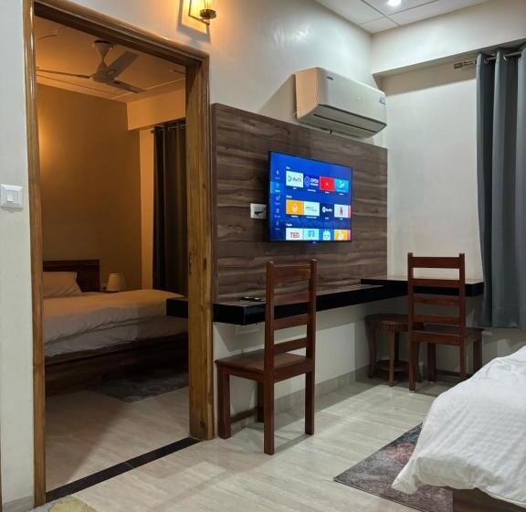 جناح عائلي, Ram Lee Grand Hotel & Restaurant