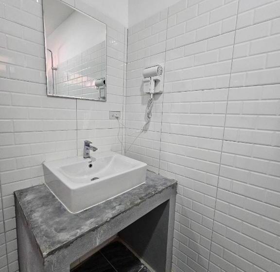 スタンダードルーム, Tiger House Hostel Koh Tao