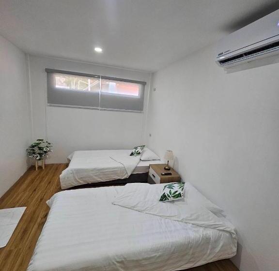 スタンダードルーム, Tiger House Hostel Koh Tao