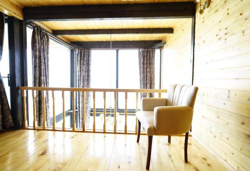 キングサイズベッドのスタンダードルーム, Venek Viila Suit