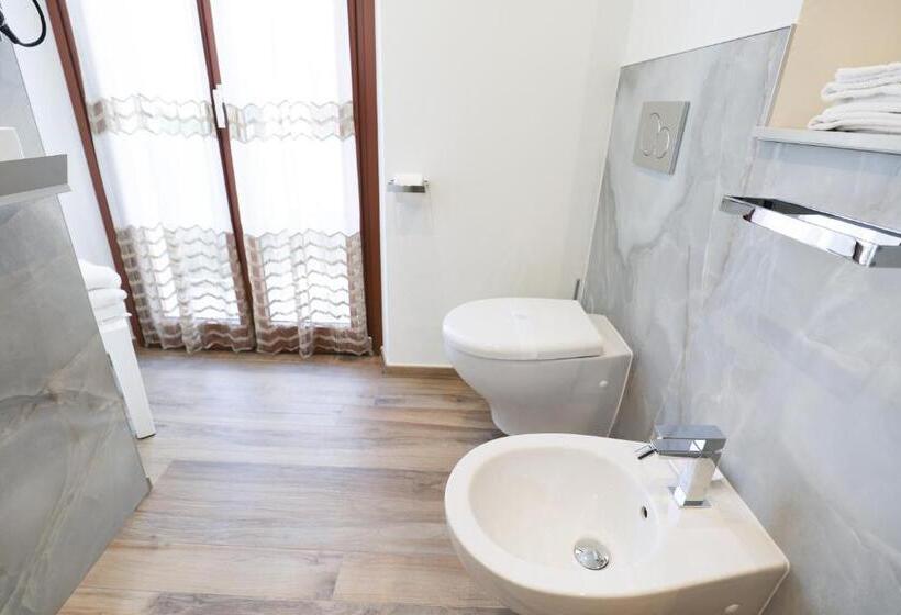 コンフォートトリプルルーム, Affittacamere Ca Stella La Morra Centro