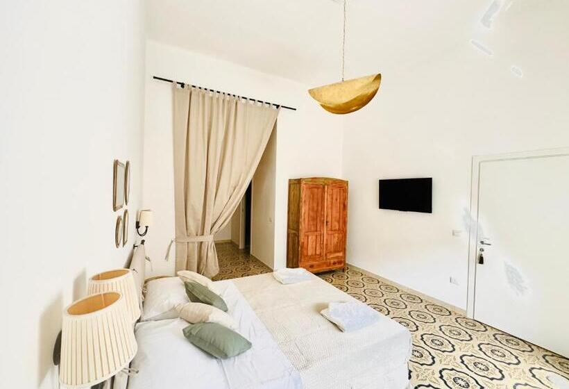 جناح عائلي, Casa Pasana