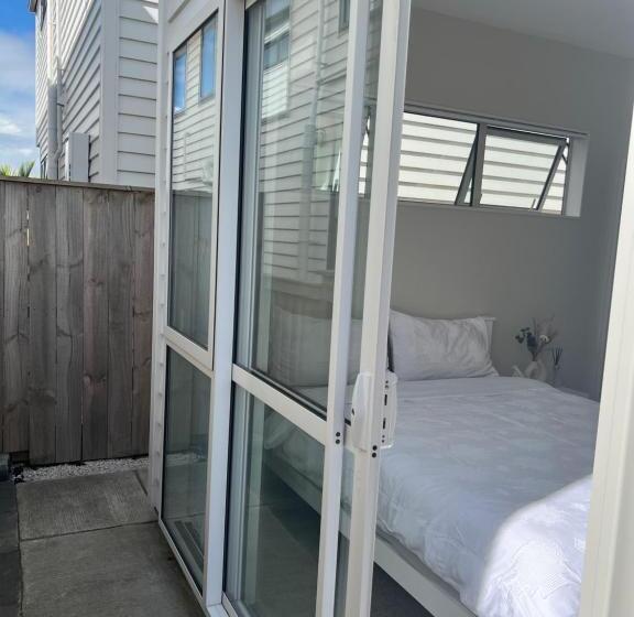 اتاق استاندارد, Private Ensuite For Singles Or Couples